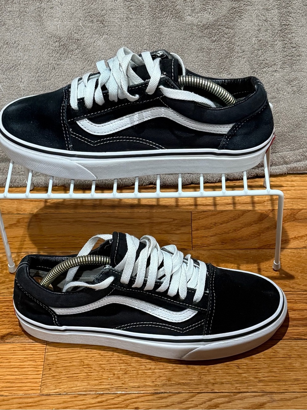 Vans Old Skool Black White Suede Canvas Skate Sneakers Women’s 8.5 Men’s 7